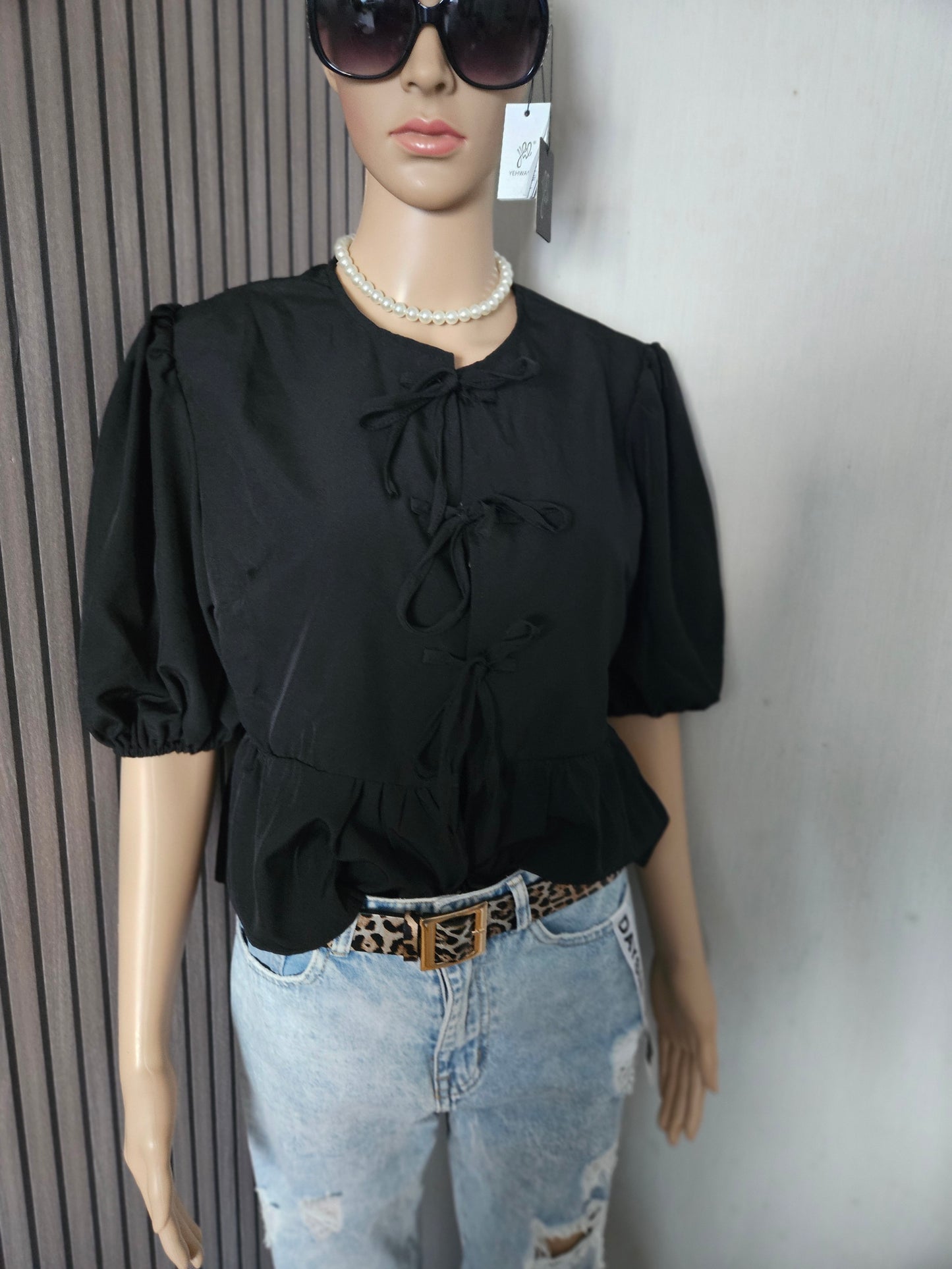 Blouse à noeud noire