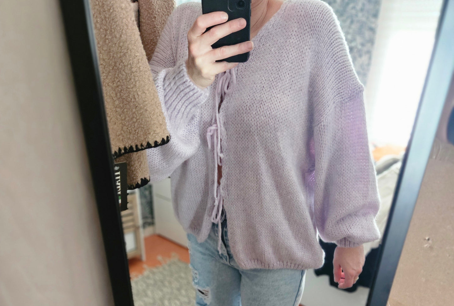 Pull lilas à lacets à nouer